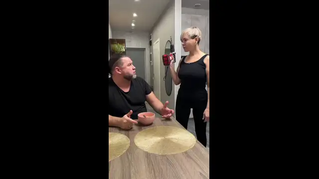 Иногда, лучше не мешать 😂 #ржака #funny #смех #юмор #пранк #смешныевидео #comedy #приколы #humor
