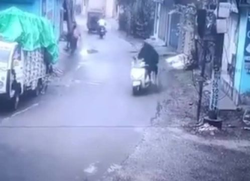 а ну красивая, поехали кататься